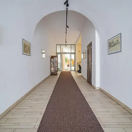 Ar Golden House Ii 4* Košice